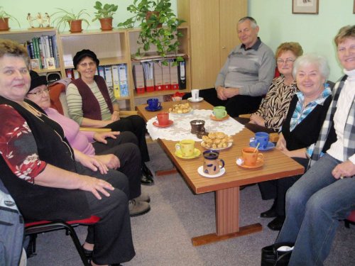 Klub dobré pohody - Výlet na výstavu paličkovaných krajek v Uh. Ostrohu - 30.11.2010